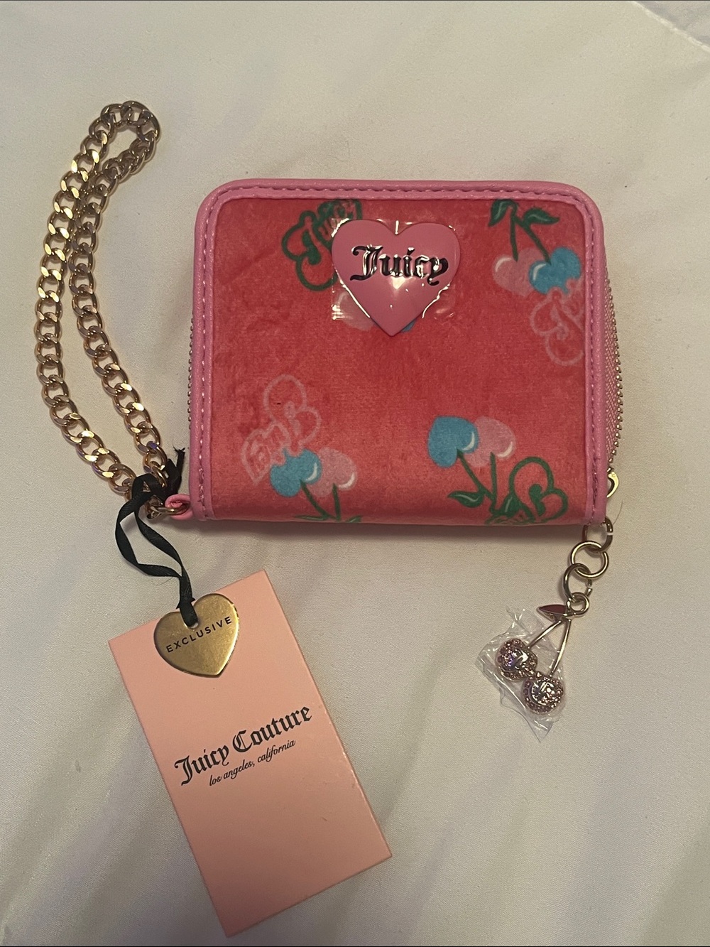 Juicy Couture Pink Floral Velvet Wristlet Wallet NWT